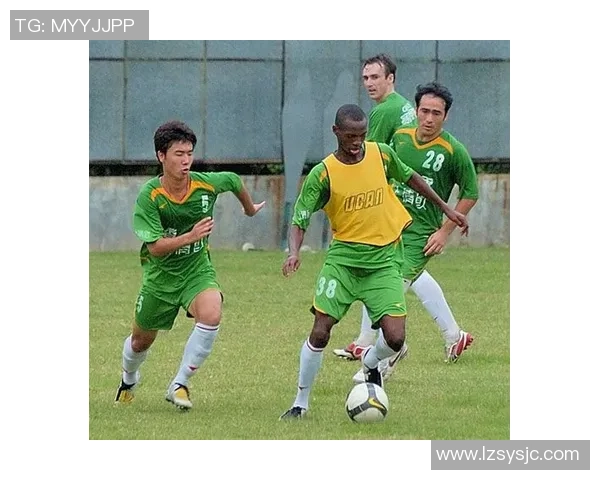 深圳上清饮与河南建业的精彩对决谁能在赛场上笑到最后